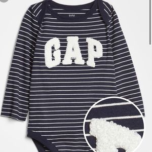 Gap logo bodysuits (2)